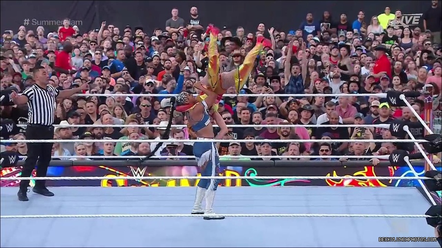WWE_SummerSlam_2022_720p_WEB_h264-HEEL_mp4_000833254.jpg
