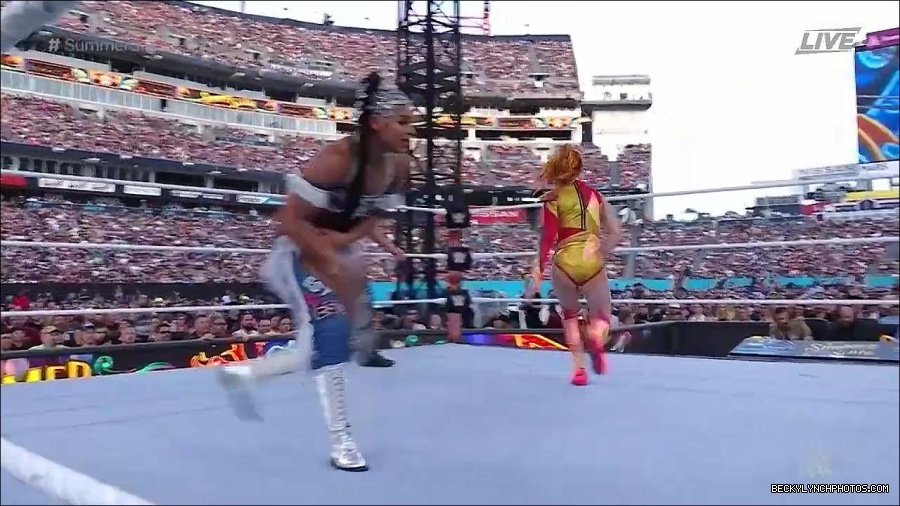 WWE_SummerSlam_2022_720p_WEB_h264-HEEL_mp4_000840454.jpg