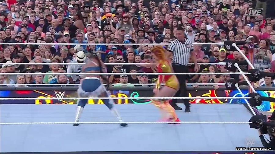 WWE_SummerSlam_2022_720p_WEB_h264-HEEL_mp4_000841654.jpg