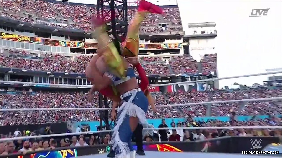WWE_SummerSlam_2022_720p_WEB_h264-HEEL_mp4_000842454.jpg