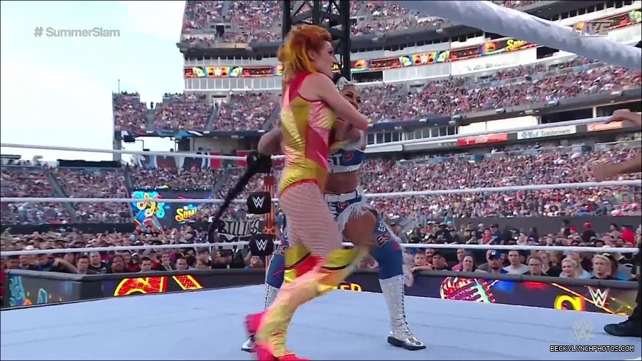 WWE_SummerSlam_2022_720p_WEB_h264-HEEL_mp4_000846454.jpg