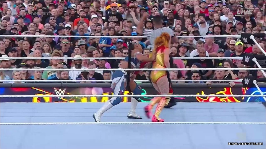 WWE_SummerSlam_2022_720p_WEB_h264-HEEL_mp4_000846854.jpg