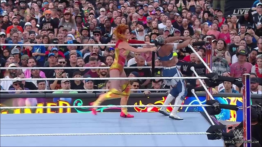 WWE_SummerSlam_2022_720p_WEB_h264-HEEL_mp4_000850454.jpg
