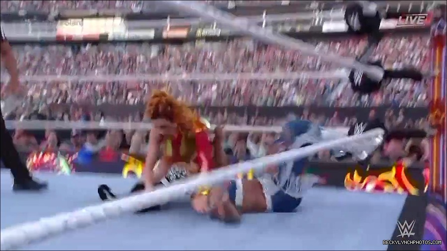 WWE_SummerSlam_2022_720p_WEB_h264-HEEL_mp4_000852454.jpg