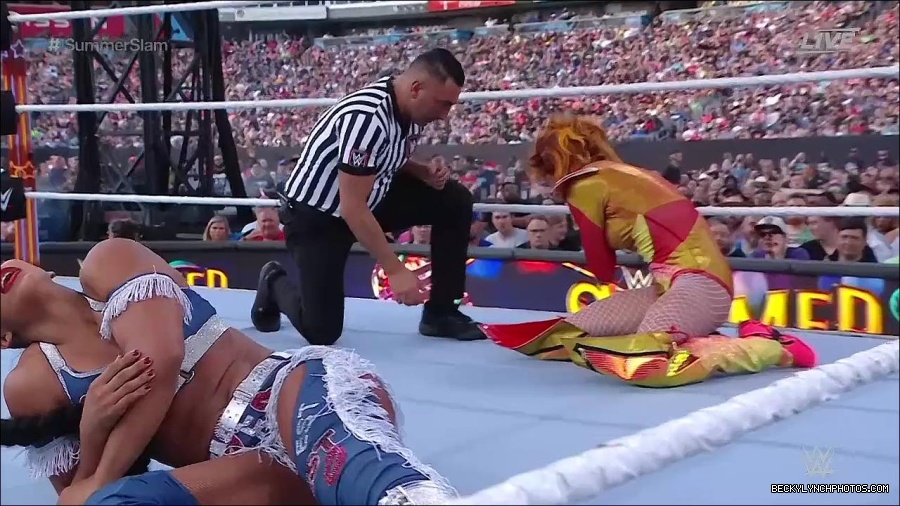 WWE_SummerSlam_2022_720p_WEB_h264-HEEL_mp4_000860054.jpg