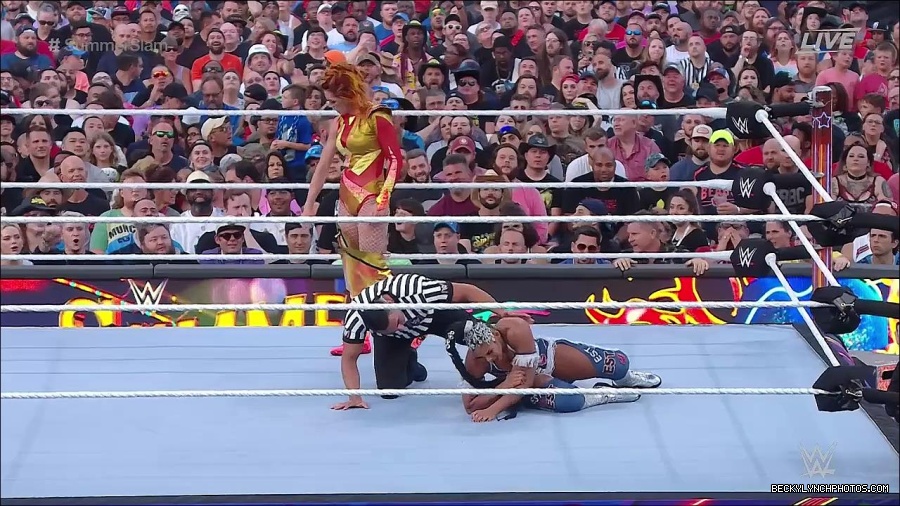 WWE_SummerSlam_2022_720p_WEB_h264-HEEL_mp4_000870054.jpg