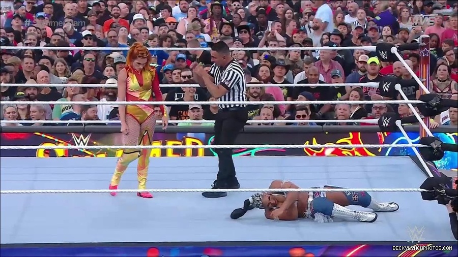 WWE_SummerSlam_2022_720p_WEB_h264-HEEL_mp4_000875654.jpg