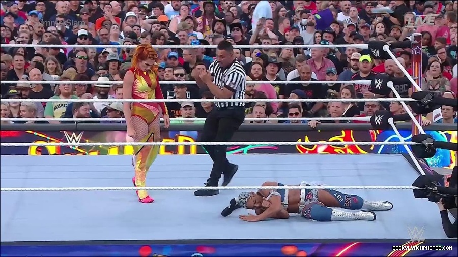 WWE_SummerSlam_2022_720p_WEB_h264-HEEL_mp4_000876454.jpg