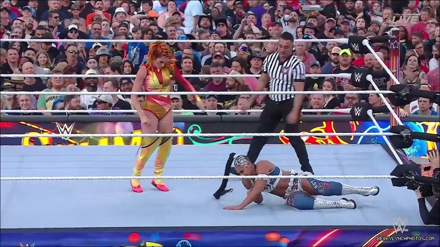 WWE_SummerSlam_2022_720p_WEB_h264-HEEL_mp4_000877254.jpg
