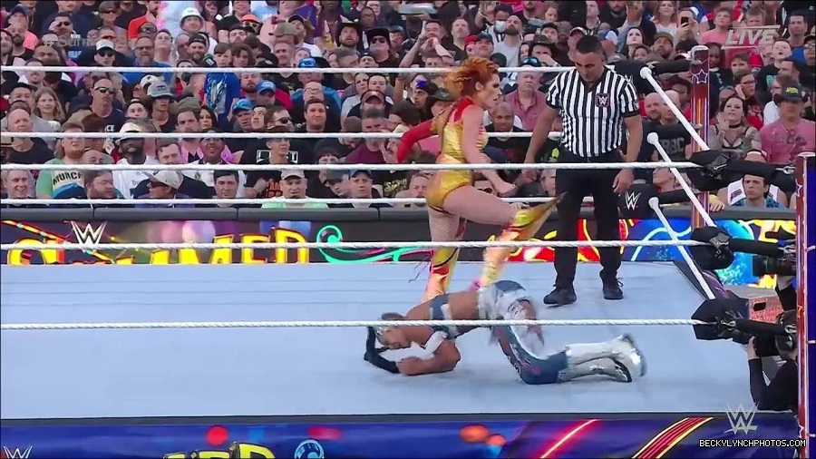 WWE_SummerSlam_2022_720p_WEB_h264-HEEL_mp4_000878454.jpg