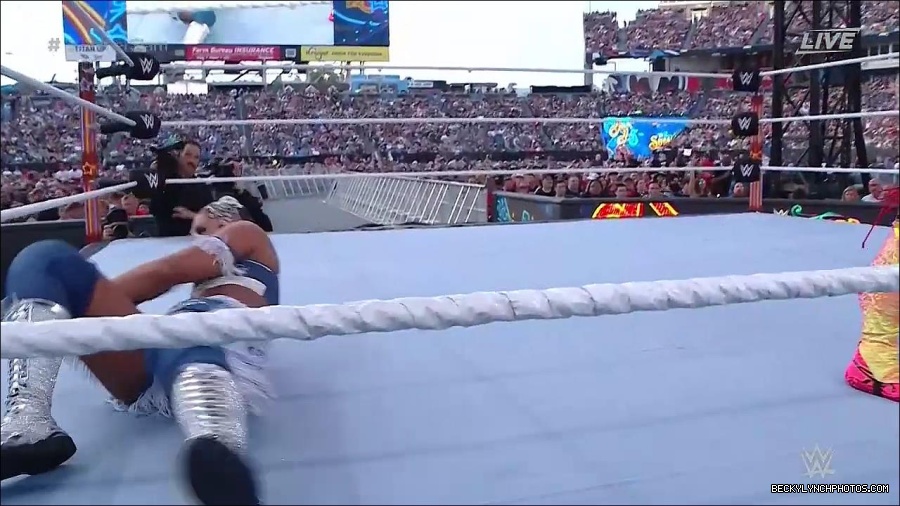 WWE_SummerSlam_2022_720p_WEB_h264-HEEL_mp4_000879254.jpg