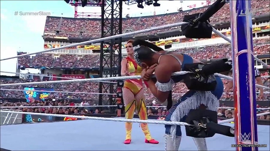 WWE_SummerSlam_2022_720p_WEB_h264-HEEL_mp4_000889654.jpg