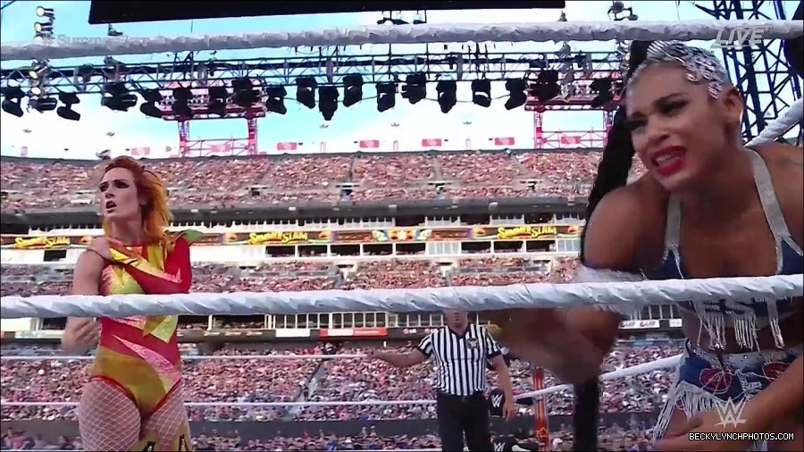 WWE_SummerSlam_2022_720p_WEB_h264-HEEL_mp4_000892854.jpg
