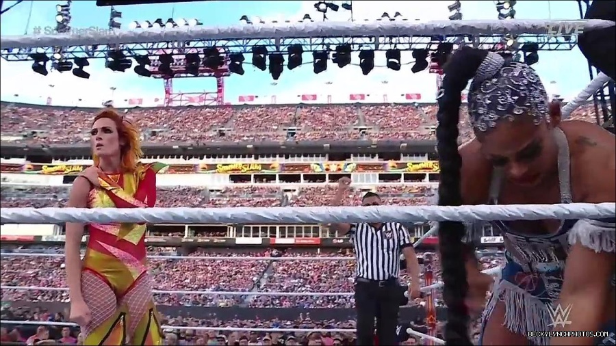 WWE_SummerSlam_2022_720p_WEB_h264-HEEL_mp4_000893654.jpg