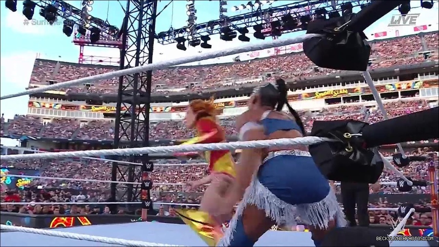 WWE_SummerSlam_2022_720p_WEB_h264-HEEL_mp4_000898454.jpg
