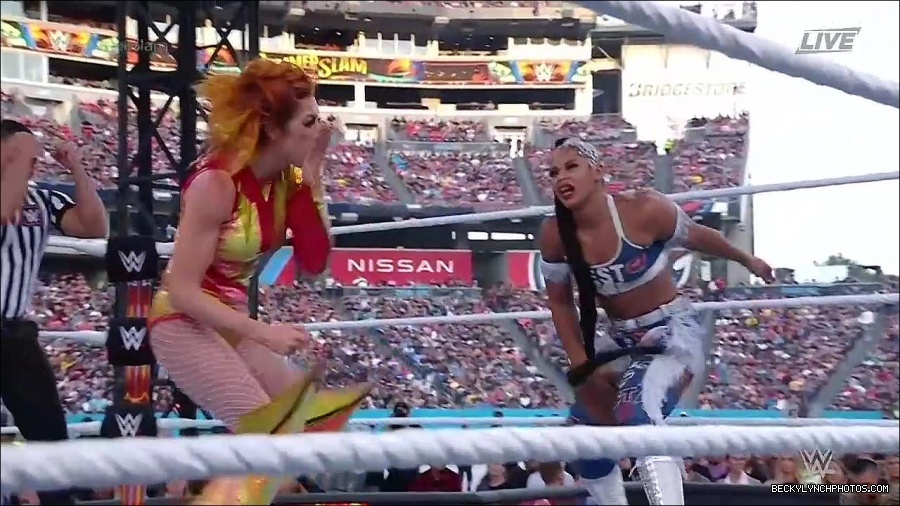 WWE_SummerSlam_2022_720p_WEB_h264-HEEL_mp4_000901654.jpg