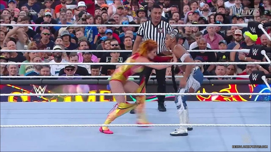 WWE_SummerSlam_2022_720p_WEB_h264-HEEL_mp4_000904854.jpg