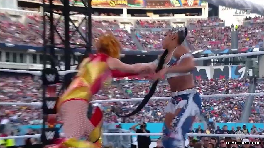 WWE_SummerSlam_2022_720p_WEB_h264-HEEL_mp4_000905254.jpg