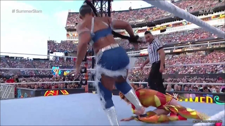WWE_SummerSlam_2022_720p_WEB_h264-HEEL_mp4_000907654.jpg