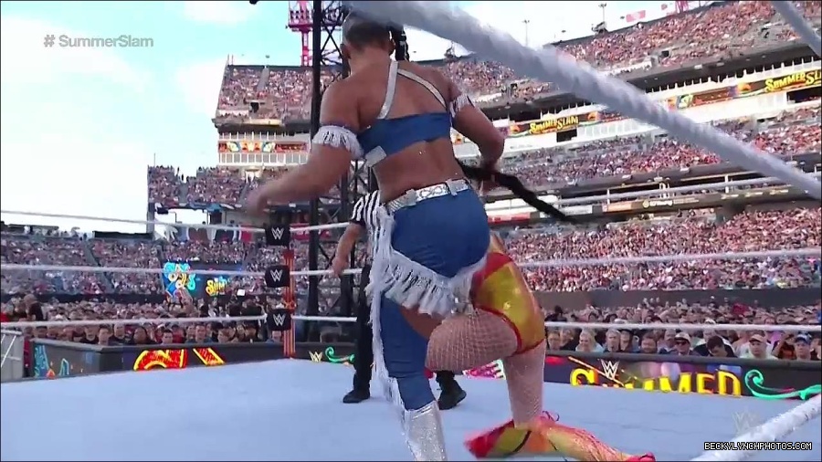 WWE_SummerSlam_2022_720p_WEB_h264-HEEL_mp4_000908454.jpg