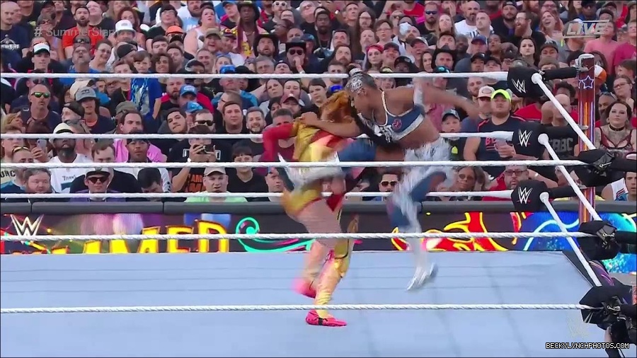 WWE_SummerSlam_2022_720p_WEB_h264-HEEL_mp4_000910454.jpg