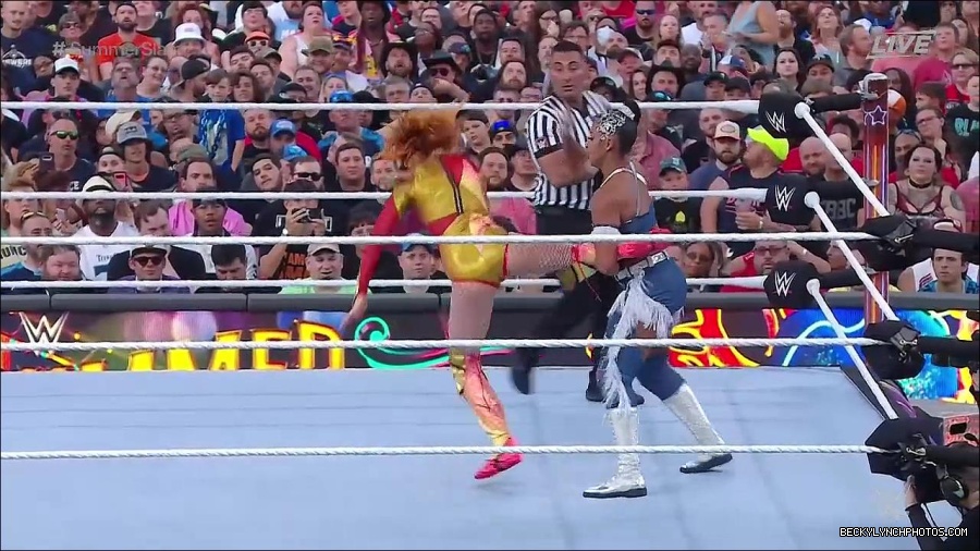 WWE_SummerSlam_2022_720p_WEB_h264-HEEL_mp4_000913254.jpg