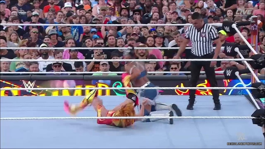 WWE_SummerSlam_2022_720p_WEB_h264-HEEL_mp4_000914054.jpg