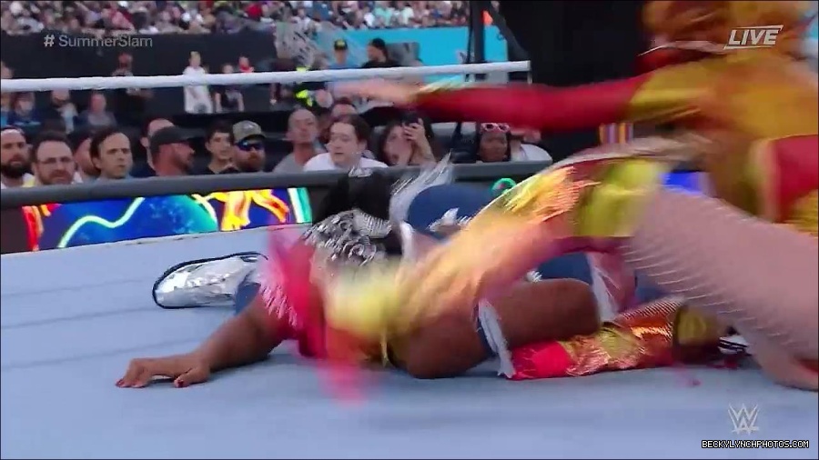 WWE_SummerSlam_2022_720p_WEB_h264-HEEL_mp4_000914854.jpg