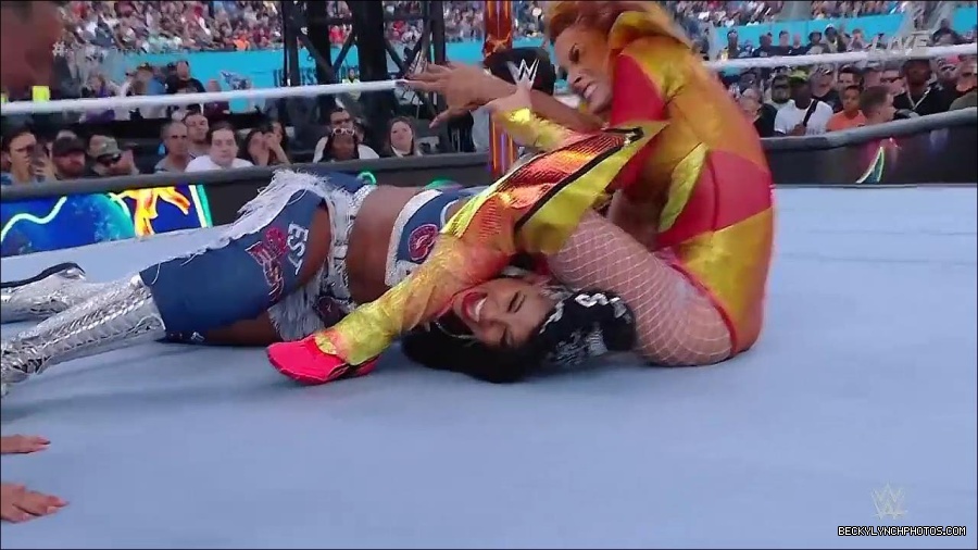 WWE_SummerSlam_2022_720p_WEB_h264-HEEL_mp4_000919654.jpg