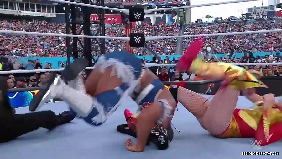 WWE_SummerSlam_2022_720p_WEB_h264-HEEL_mp4_000926454.jpg