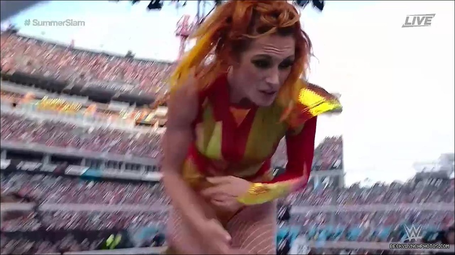 WWE_SummerSlam_2022_720p_WEB_h264-HEEL_mp4_000934054.jpg