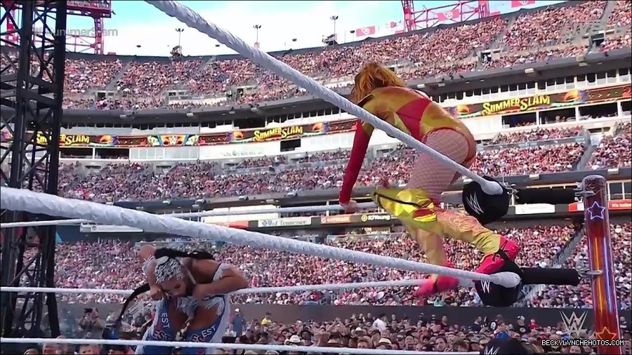 WWE_SummerSlam_2022_720p_WEB_h264-HEEL_mp4_000950054.jpg