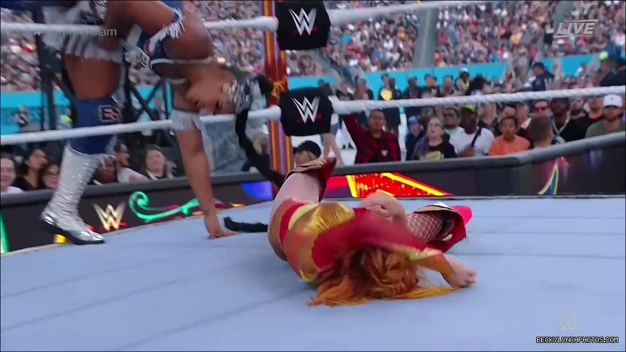 WWE_SummerSlam_2022_720p_WEB_h264-HEEL_mp4_000956054.jpg