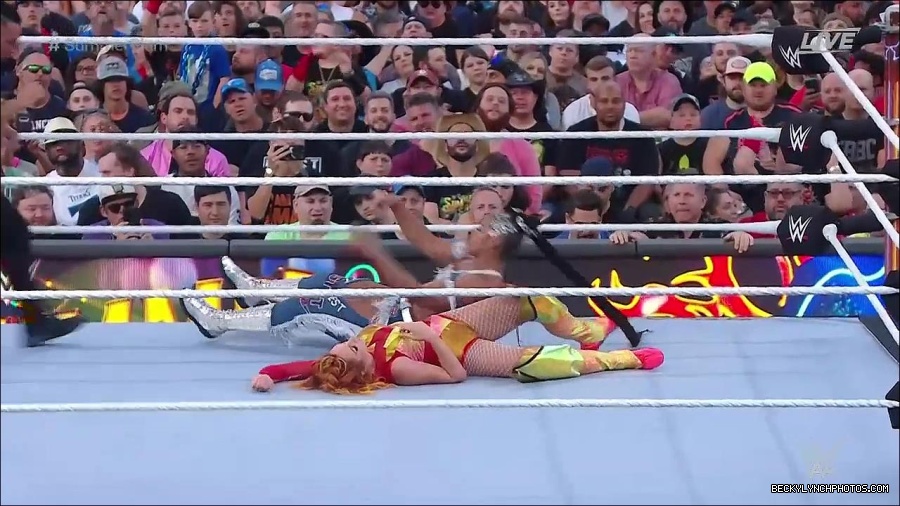 WWE_SummerSlam_2022_720p_WEB_h264-HEEL_mp4_000957654.jpg