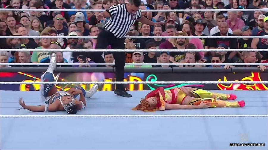 WWE_SummerSlam_2022_720p_WEB_h264-HEEL_mp4_000960854.jpg