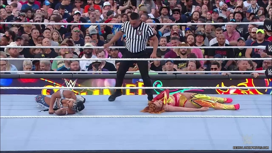 WWE_SummerSlam_2022_720p_WEB_h264-HEEL_mp4_000962054.jpg