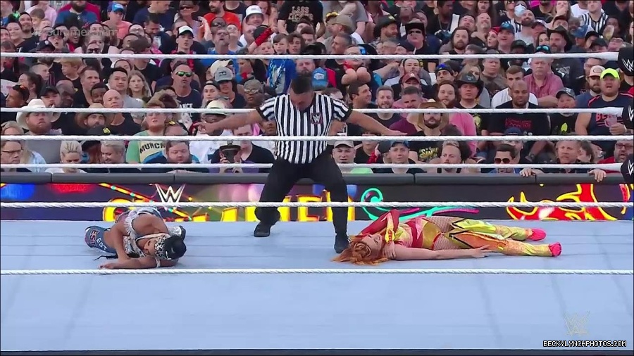 WWE_SummerSlam_2022_720p_WEB_h264-HEEL_mp4_000962454.jpg