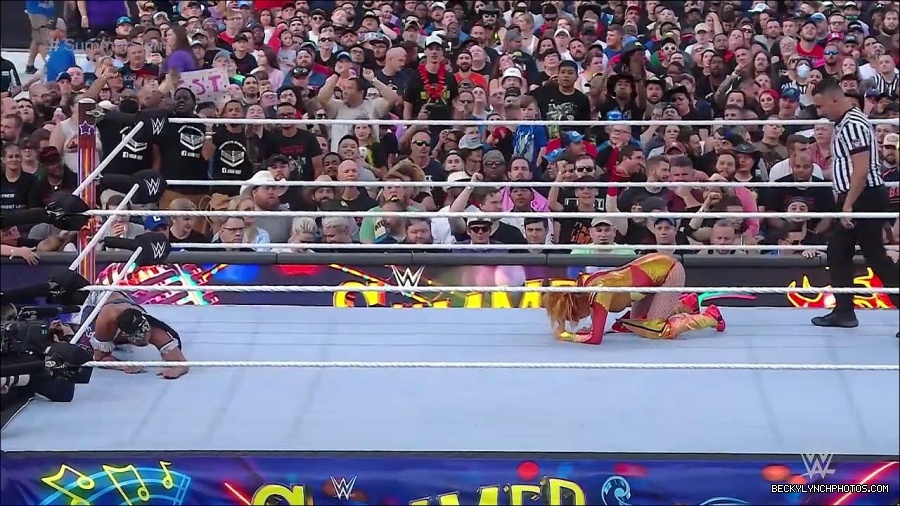 WWE_SummerSlam_2022_720p_WEB_h264-HEEL_mp4_000976854.jpg