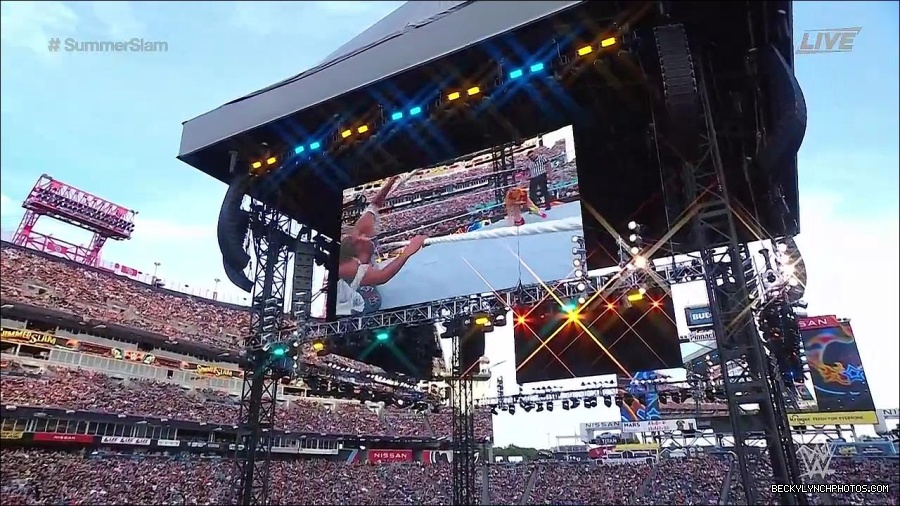 WWE_SummerSlam_2022_720p_WEB_h264-HEEL_mp4_000979254.jpg