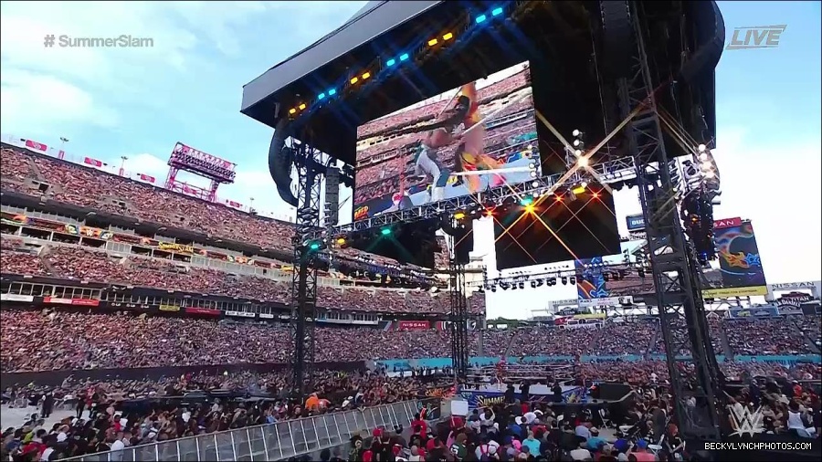 WWE_SummerSlam_2022_720p_WEB_h264-HEEL_mp4_000982054.jpg