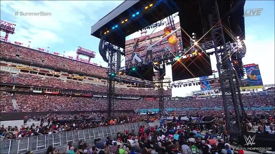 WWE_SummerSlam_2022_720p_WEB_h264-HEEL_mp4_000983654.jpg
