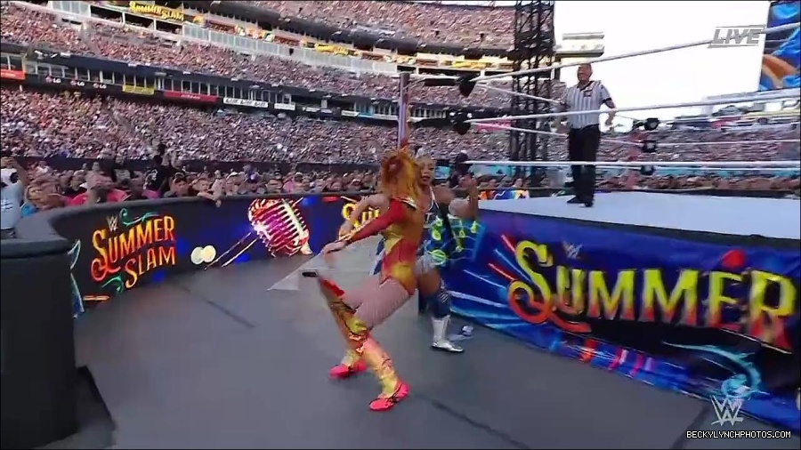 WWE_SummerSlam_2022_720p_WEB_h264-HEEL_mp4_000997654.jpg