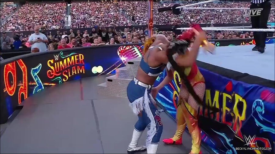 WWE_SummerSlam_2022_720p_WEB_h264-HEEL_mp4_001010054.jpg