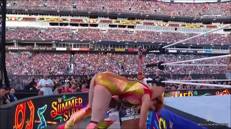 WWE_SummerSlam_2022_720p_WEB_h264-HEEL_mp4_001013254.jpg