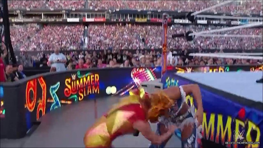 WWE_SummerSlam_2022_720p_WEB_h264-HEEL_mp4_001013654.jpg