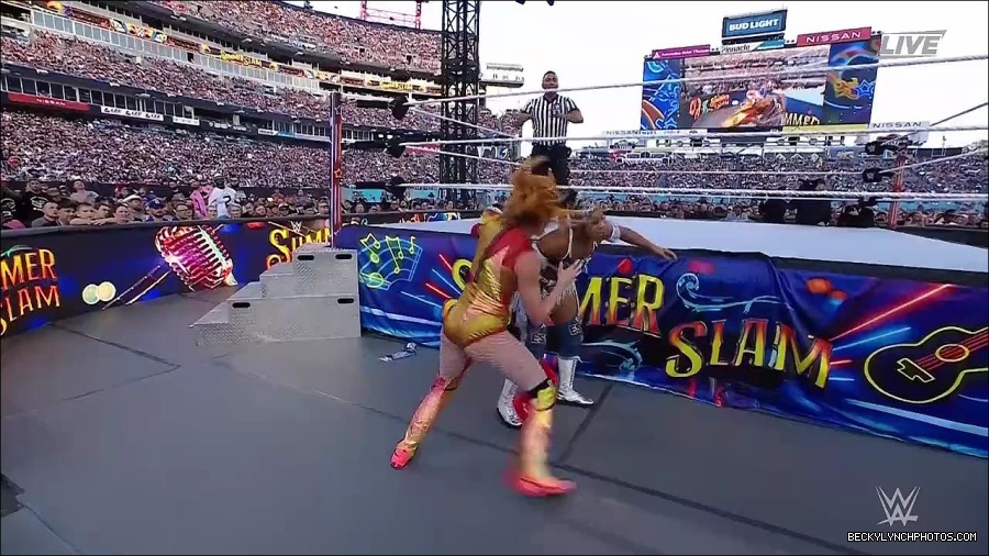 WWE_SummerSlam_2022_720p_WEB_h264-HEEL_mp4_001014054.jpg