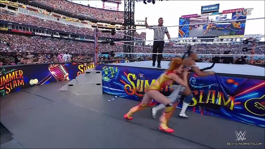 WWE_SummerSlam_2022_720p_WEB_h264-HEEL_mp4_001014854.jpg