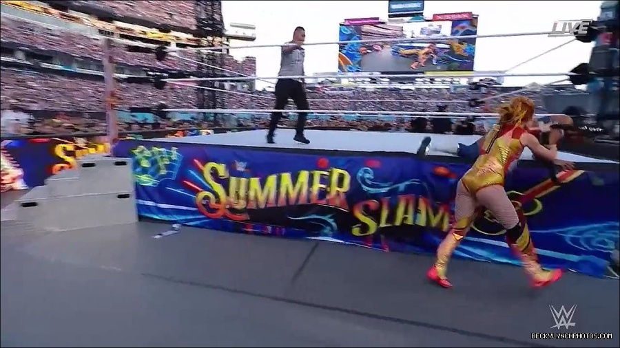 WWE_SummerSlam_2022_720p_WEB_h264-HEEL_mp4_001015654.jpg