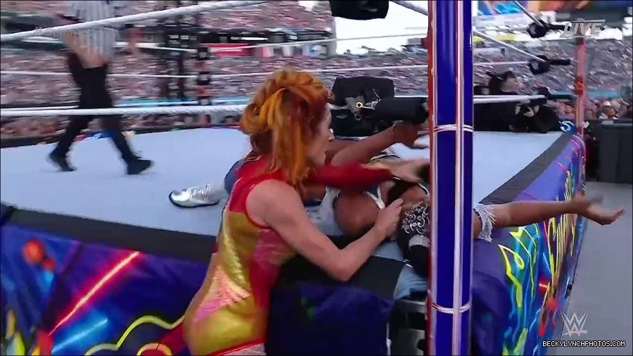 WWE_SummerSlam_2022_720p_WEB_h264-HEEL_mp4_001016454.jpg