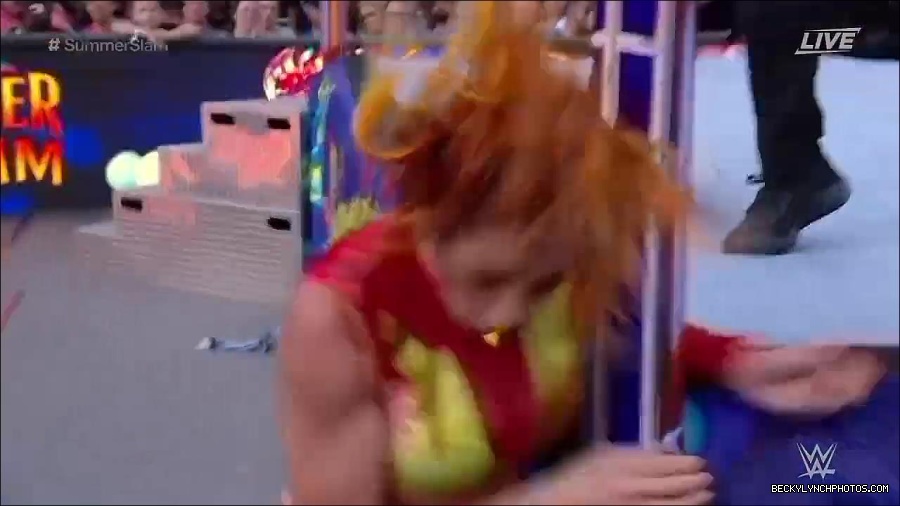 WWE_SummerSlam_2022_720p_WEB_h264-HEEL_mp4_001022454.jpg